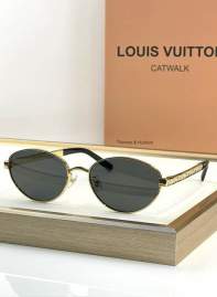 Picture of Louis Vuitton Sunglasses _SKUfw76512812fw